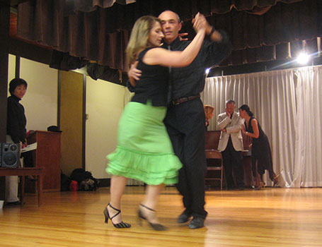 Teressa and Igor in a dynamic Apilado Tango Position